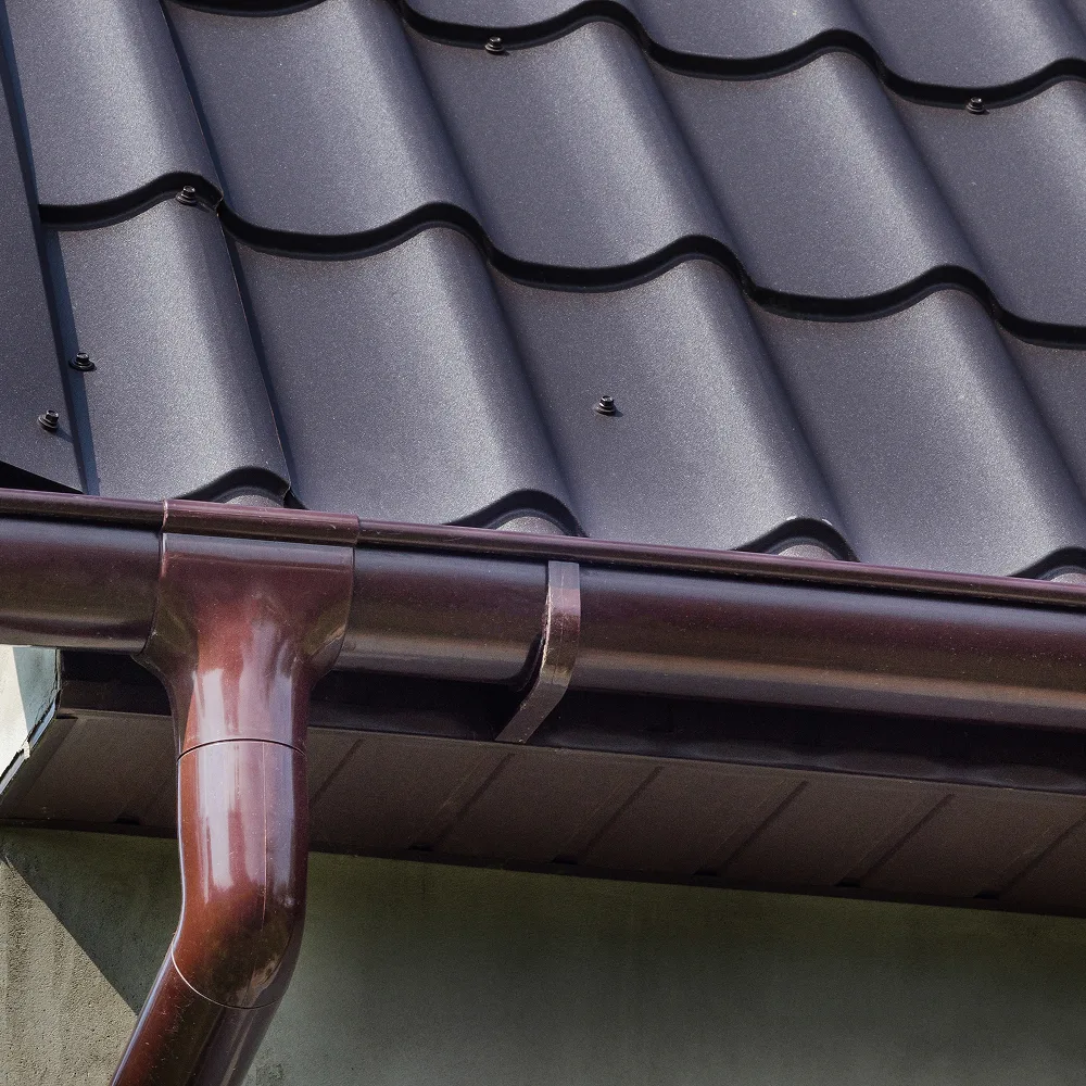 Zinc, cuivre ou aluminium : quel matériau choisir pour sa zinguerie au Pecq ?